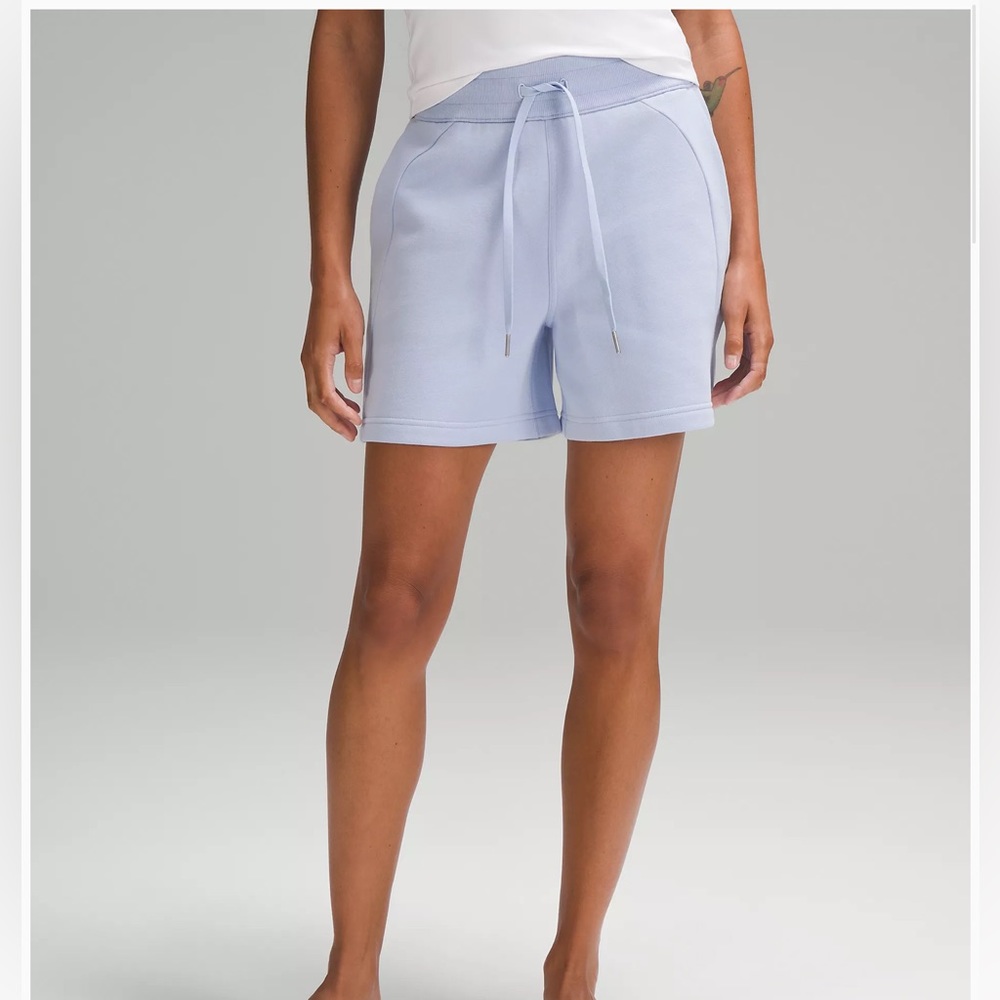 Lululemon Scuba High-Rise Short 5”